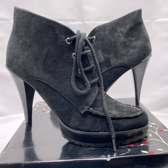 ENVY molly lace-up black suede chukka bootie - Picture 4 of 9